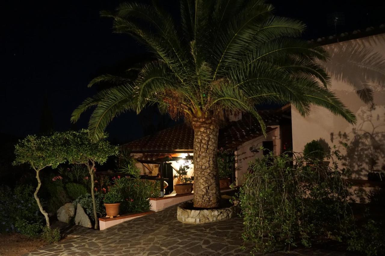 Studio-Appartment In Landhaus Mit Meerblick Porto Azzurro Εξωτερικό φωτογραφία